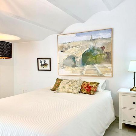 Charming 2 Bedroom Boutique Triplex Apartment With Private Terrace At Seville City Center By Ocityzen エクステリア 写真