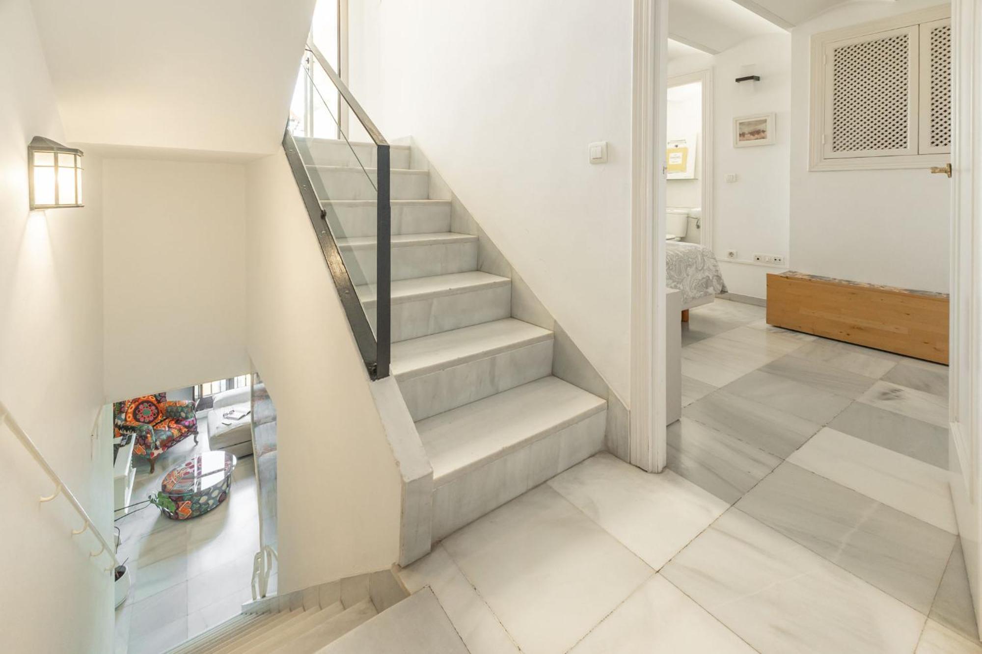 Charming 2 Bedroom Boutique Triplex Apartment With Private Terrace At Seville City Center By Ocityzen エクステリア 写真