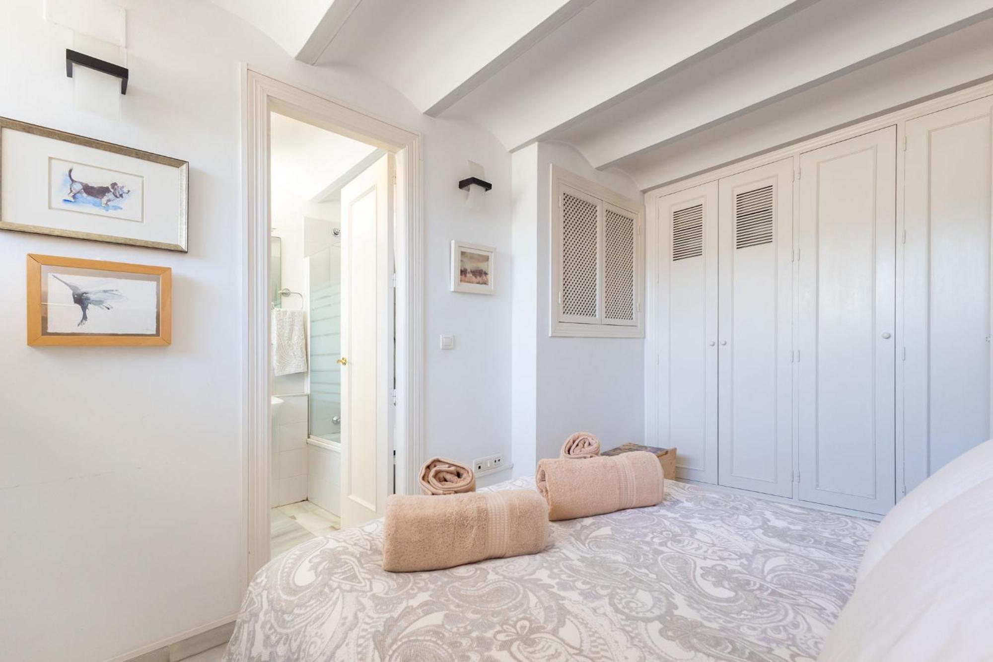 Charming 2 Bedroom Boutique Triplex Apartment With Private Terrace At Seville City Center By Ocityzen エクステリア 写真