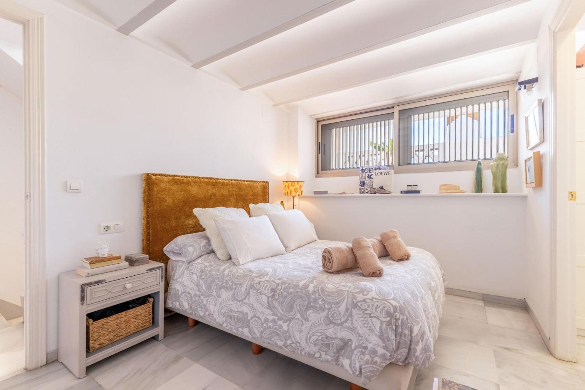 Charming 2 Bedroom Boutique Triplex Apartment With Private Terrace At Seville City Center By Ocityzen エクステリア 写真