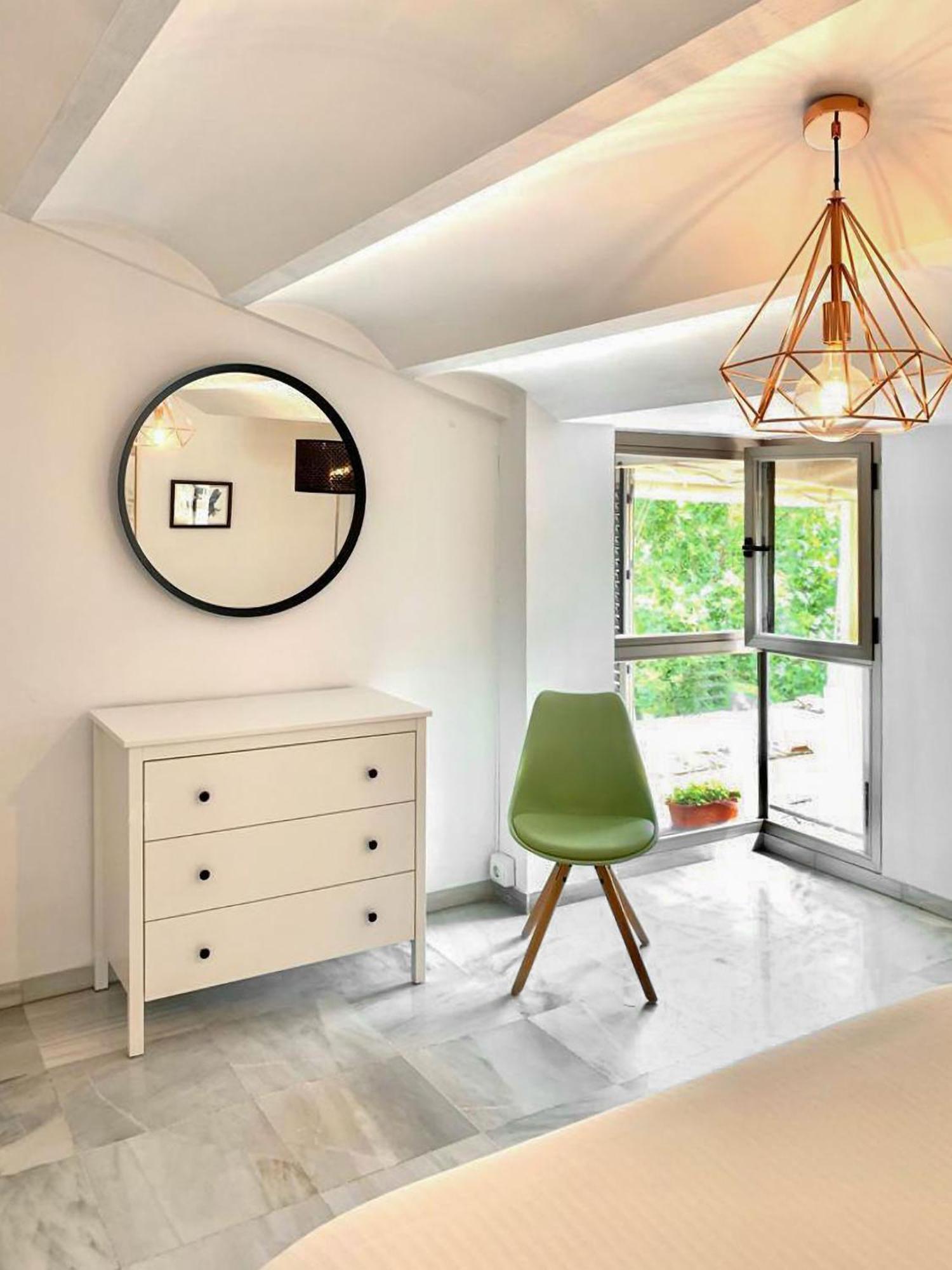 Charming 2 Bedroom Boutique Triplex Apartment With Private Terrace At Seville City Center By Ocityzen エクステリア 写真