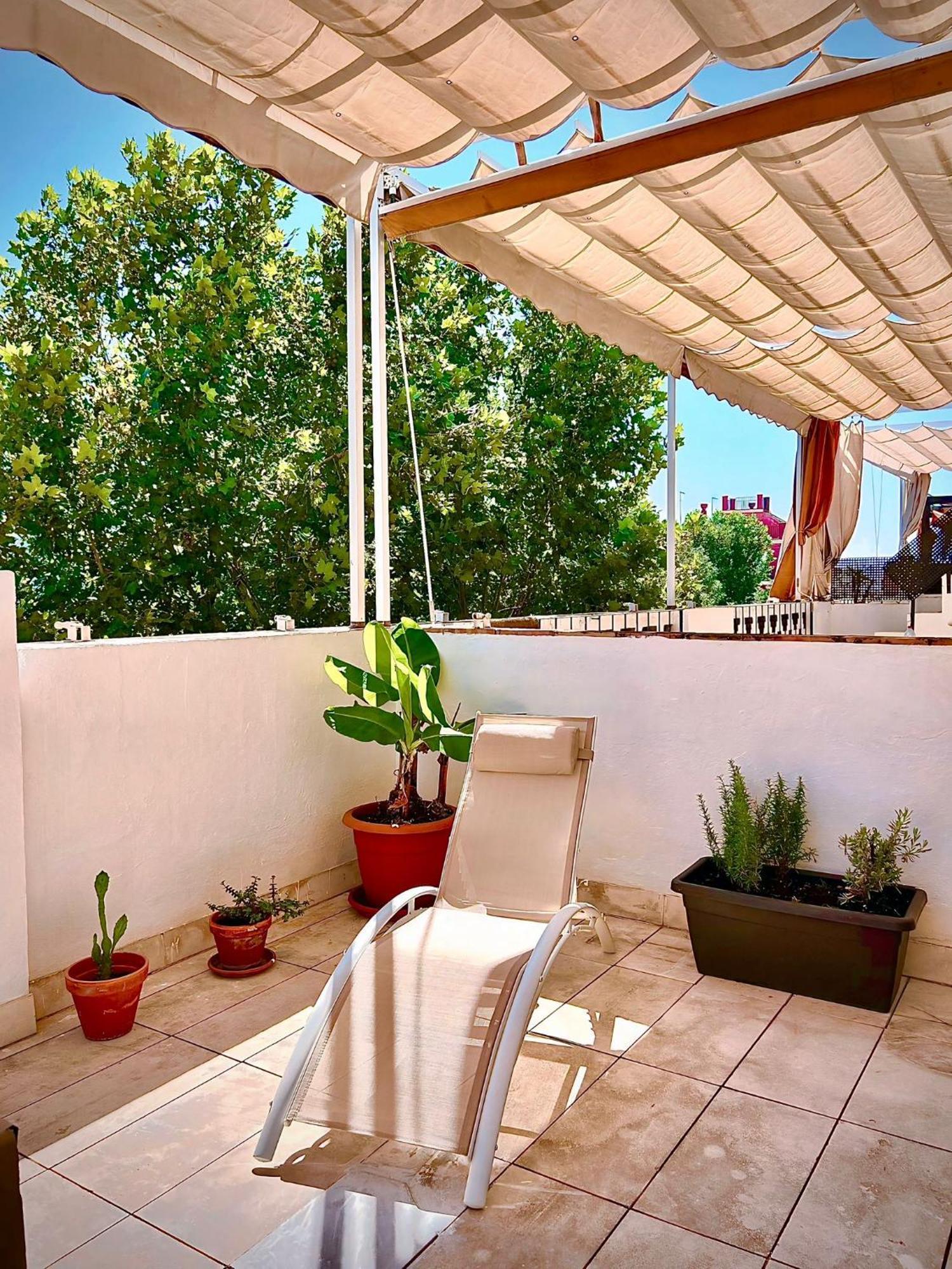 Charming 2 Bedroom Boutique Triplex Apartment With Private Terrace At Seville City Center By Ocityzen エクステリア 写真