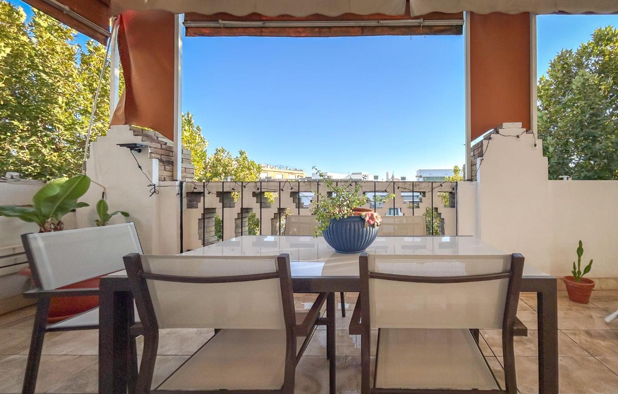Charming 2 Bedroom Boutique Triplex Apartment With Private Terrace At Seville City Center By Ocityzen エクステリア 写真